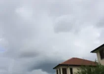 tempo nublado em Pouso Alegre