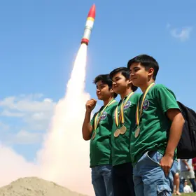 Estudantes de Pouso Alegre conquistam ouro na Mostra Brasileira de Foguetes